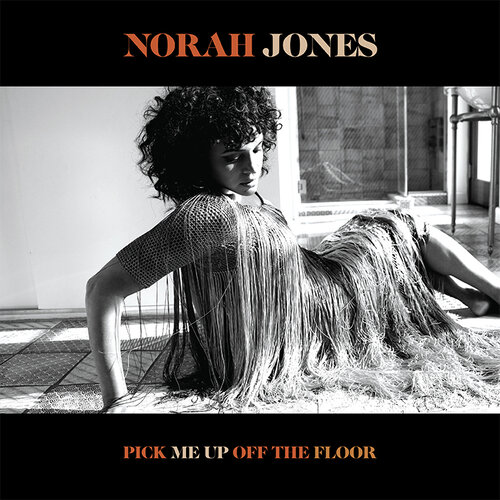 Norah Jones anuncia el lanzamiento de su nuevo disco: «Pick Me Up Off The Floor»