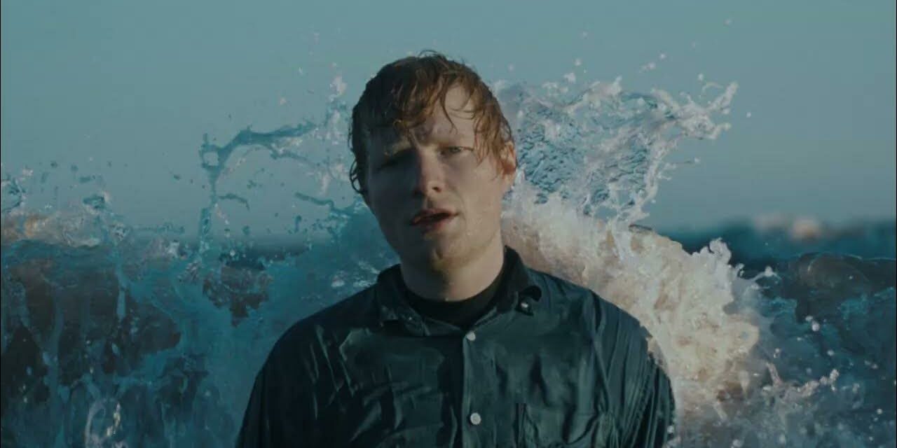 Ed Sheeran nos sigue adelantando su nuevo álbum con ‘Boat’ y ‘Salt Water’