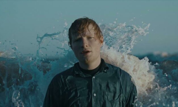 Ed Sheeran nos sigue adelantando su nuevo álbum con ‘Boat’ y ‘Salt Water’