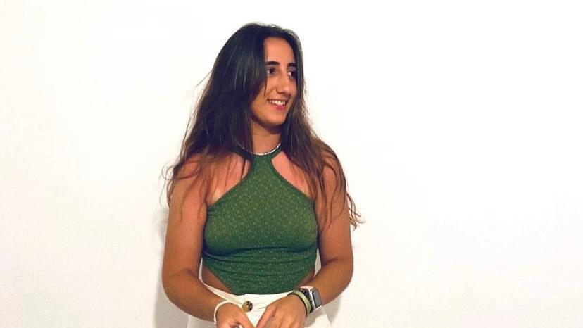 Alerta Emergente | Ana Baro, la artista que hace de su música su ‘amor de verano’